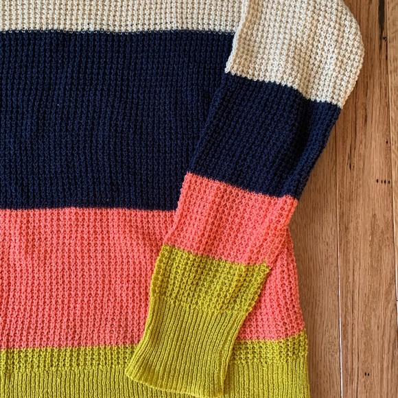 Hem and Thread color block sweater - Picture 2 of 3